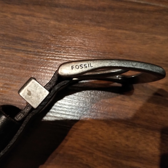 Fossil leather belt with steel engraved buckle - Picture 4 of 8